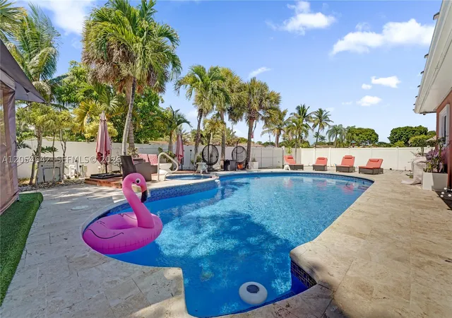 2nd image of 3701 Mckinley St, Hollywood, FL 33021 | MLS# A12054642