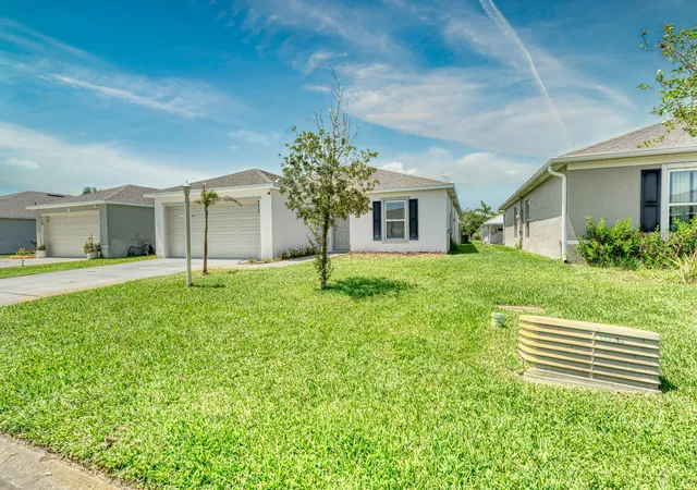 1st image of 773 Se 25th Dr, Okeechobee, FL 34974 | MLS# B26052960