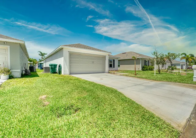 2nd image of 773 Se 25th Dr, Okeechobee, FL 34974 | MLS# B26052960