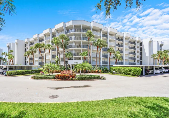3rd image of 1648 Jupiter Cove Dr #214, Jupiter, FL 33469 | MLS# B26053025