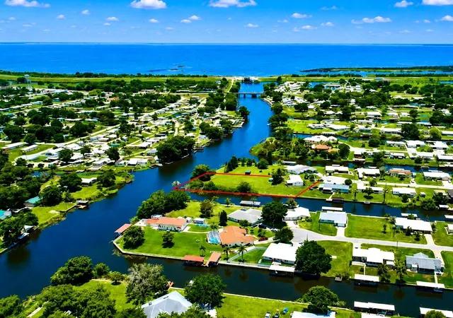 4th image of 2717 Se 32Nd St, Okeechobee, FL 34974 | MLS# B26053093