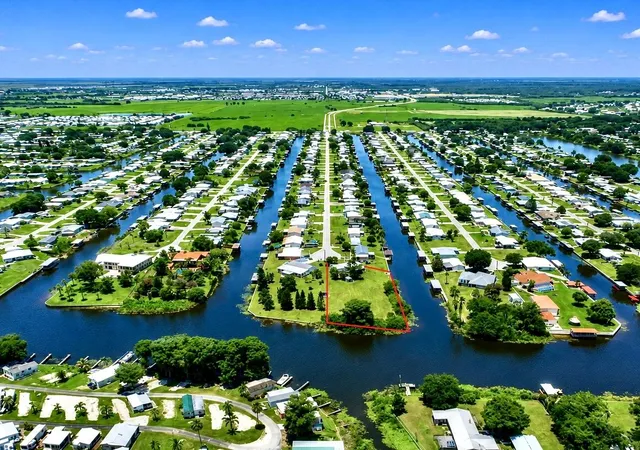 5th image of 2717 Se 32Nd St, Okeechobee, FL 34974 | MLS# B26053093