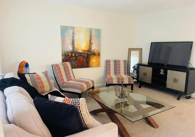 Homes for sale in Boynton Beach, FL | 624 Snug Harbor Dr #B7, Boynton Beach, FL 33435 | MLS# B26053187