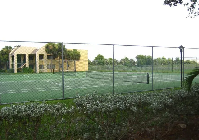 8th image of 401 Meadows Cir, Boynton Beach, FL 33436 | MLS# B26053197