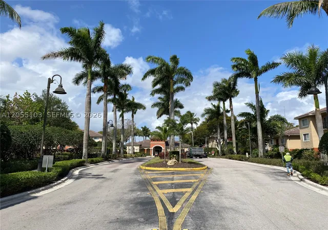 Photo 2 of Condo for sale at 4177 N Haverhill Rd #808, West Palm Beach, FL 33417 | MLS# A12055103 | Listing updated on 2026-10-09