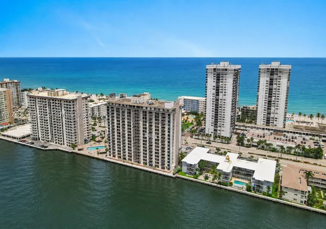 Photo 4 of Condo for sale at 1600 S Ocean Dr #18B, Hollywood, FL 33019 | MLS# A12055032 | Listing updated on 2026-10-09