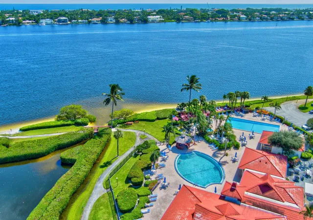 63rd image of 104 Half Moon Cir #D2, Hypoluxo, FL 33462 | MLS# B26053311