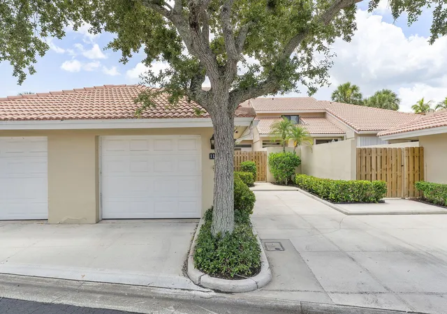2nd image of 119 Old Meadow Wy, Palm Beach Gardens, FL 33418 | MLS# B26053358
