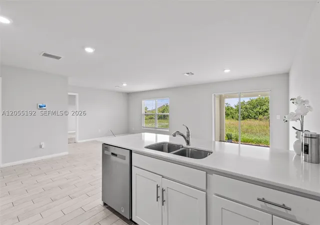 5th image of 7020 Ramrod Cir, La Belle, FL 33935 | MLS# A12055192