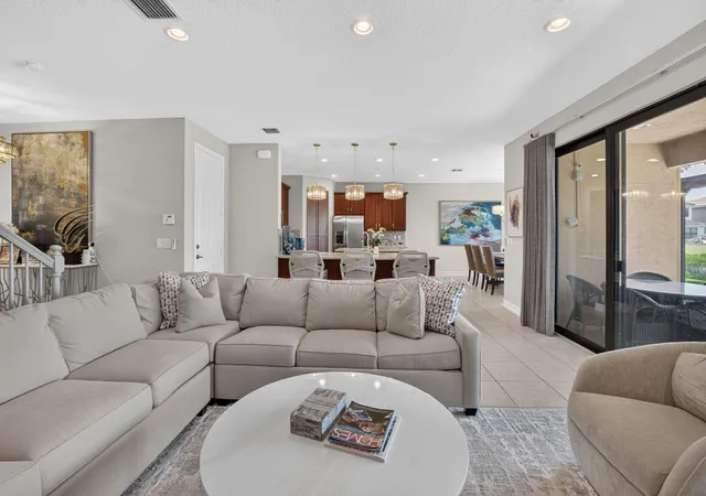 5th image of 8059 Cactus Quartz Cir, Delray Beach, FL 33446 | MLS# B26053409