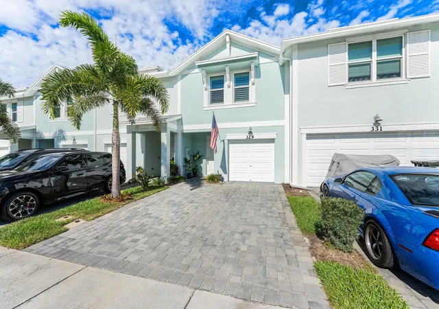 2nd image of 329 Se Halifax Ln, Stuart, FL 34994 | MLS# B26053415