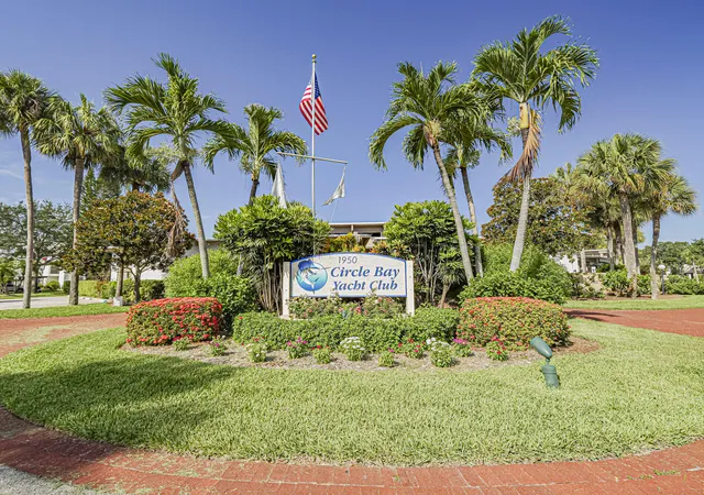 2nd image of 1950 Sw Palm City Rd #Apt 8-203, Stuart, FL 34994 | MLS# B26053434