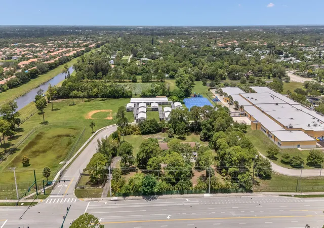 1st image of 4899 S Haverhill Rd, Lake Worth, FL 33463 | MLS# B26053449