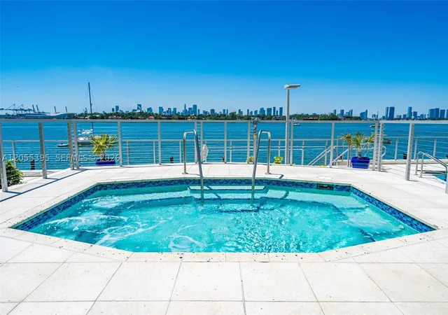 10th image of 800 West Ave #523, Miami Beach, FL 33139 | MLS# A12055395