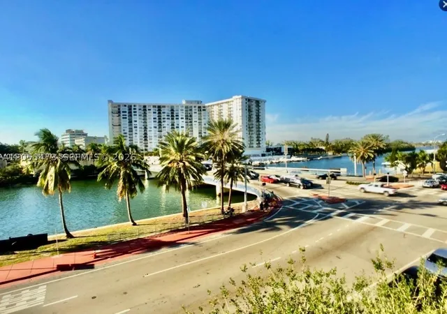 5th image of 4015 Indian Creek Dr #307, Miami Beach, FL 33140 | MLS# A12055473