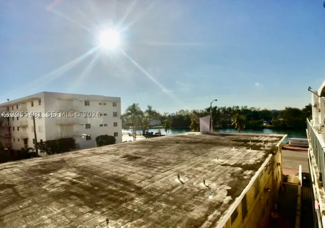 11th image of 4015 Indian Creek Dr #306, Miami Beach, FL 33140 | MLS# A12055481
