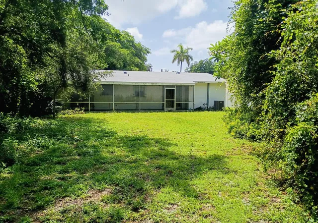 2nd image of 15250 Ne 2nd Ave, Miami, FL 33162 | MLS# B26053579