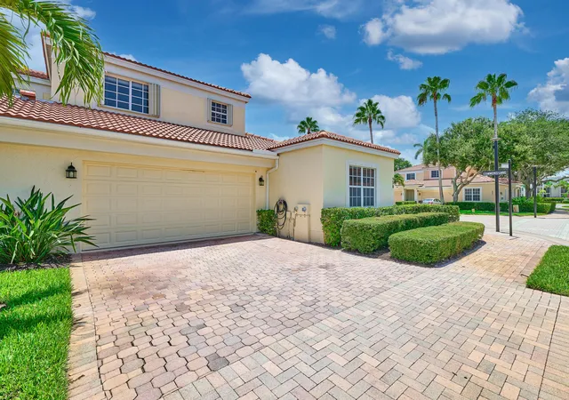 Homes for sale in Palm Beach Gardens, FL | 530 Commons Dr, Palm Beach Gardens, FL 33418 | MLS# B26053591