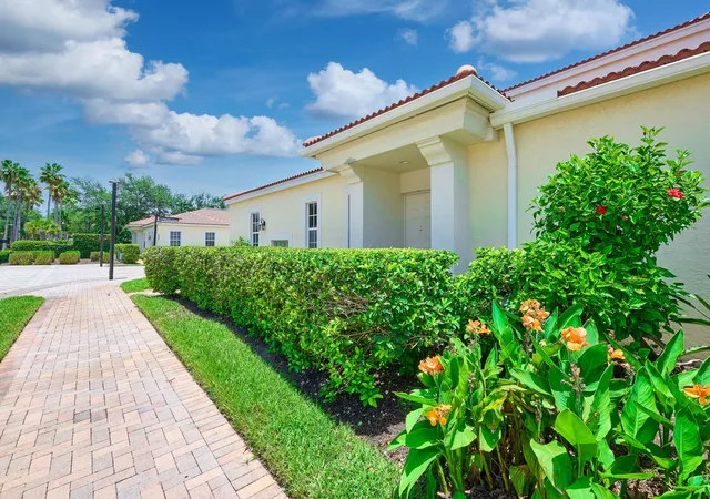 Homes for sale in Palm Beach Gardens, FL | 530 Commons Dr, Palm Beach Gardens, FL 33418 | MLS# B26053591