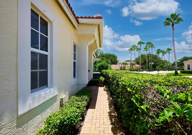 Homes for sale in Palm Beach Gardens, FL | 530 Commons Dr, Palm Beach Gardens, FL 33418 | MLS# B26053591