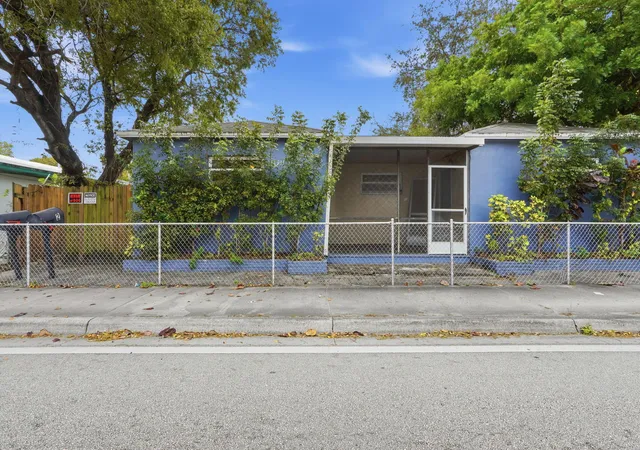 2nd image of 1914 Sheridan St, Hollywood, FL 33020