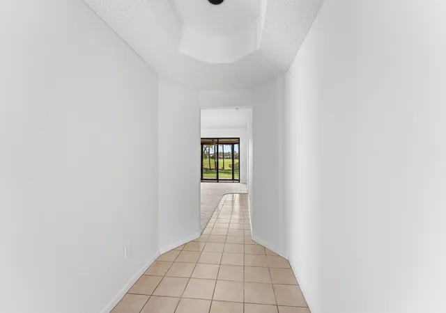 4th image of 5272 Fairway Woods Dr #4112, Delray Beach, FL 33484 | MLS# B26053865