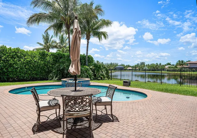 2nd image of 16884 Strasbourg Ln, Delray Beach, FL 33446 | MLS# B26053872