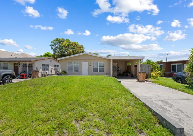 1st image of 242 Sw 3rd St, Deerfield Beach, FL 33441 | MLS# B26053879