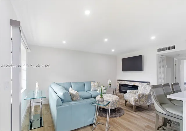 2nd image of 126 Piedmont C #126, Delray Beach, FL 33484 | MLS# A12055380