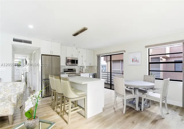 5th image of 126 Piedmont C, Delray Beach, FL 33484