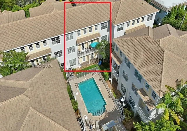 2nd image of 2726 Old Florida Trail, Wilton Manors, FL 33334 | MLS# A12054001