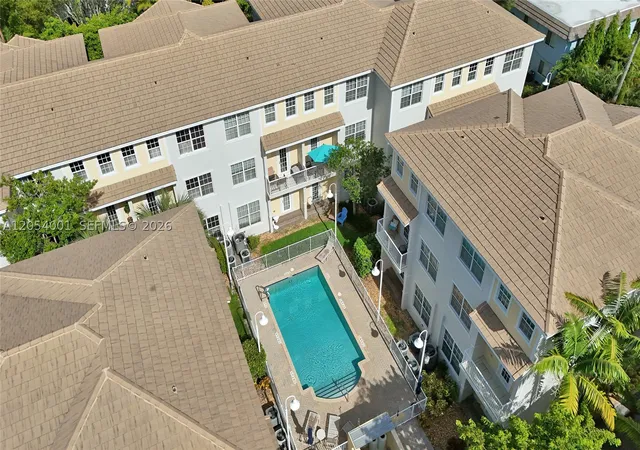 3rd image of 2726 Old Florida Trail, Wilton Manors, FL 33334 | MLS# A12054001