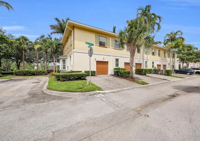 31st image of 4154 Stadium Dr, Jupiter, FL 33458 | MLS# B26053989