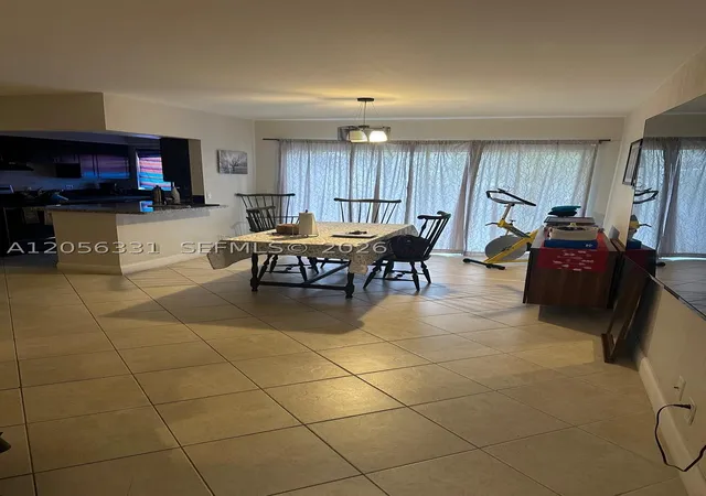 5th image of 665 Enfield St, Boca Raton, FL 33487