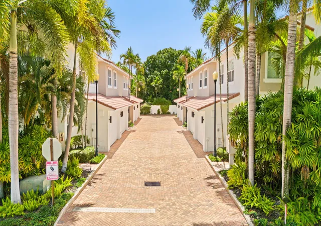 33rd image of 3446 Ne 13th Ave, Oakland Park, FL 33334 | MLS# B26054195