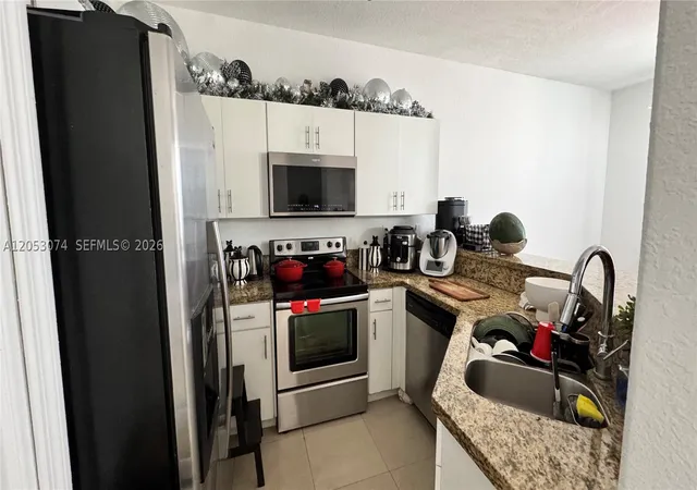 12th image of 11461 Nw 76th St #11461, Doral, FL 33178 | MLS# A12053074
