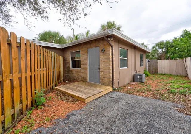 1st image of 311 De Carie St #311-313, Delray Beach, FL 33444 | MLS# B26054201