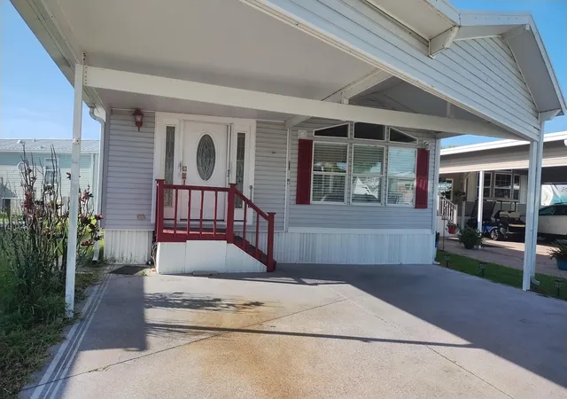 1st image of 5374 Se 65th Ave, Okeechobee, FL 34974 | MLS# B26054224