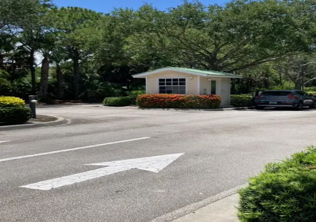 2nd image of 1571 Se Hampshire Wy #102, Stuart, FL 34994 | MLS# B26054244