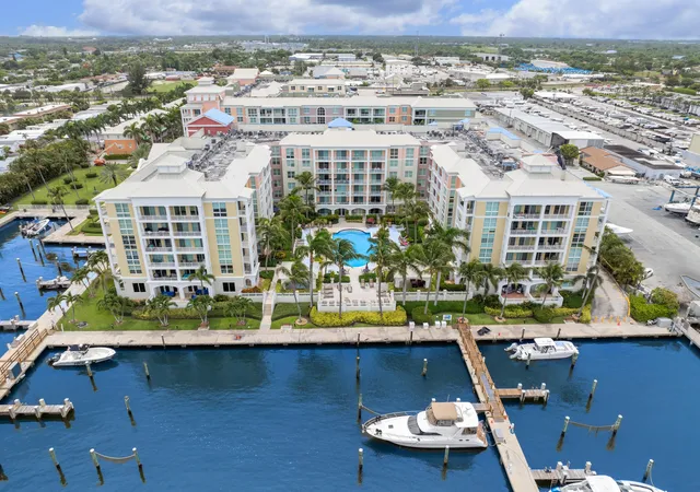 1st image of 806 E Windward Wy #213, Lantana, FL 33462 | MLS# B26054258