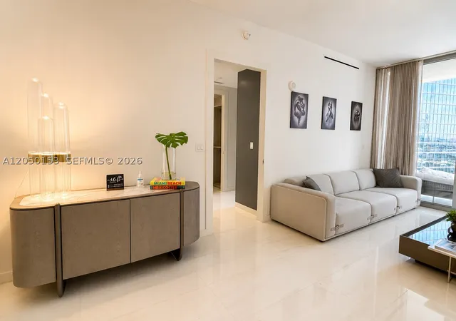 3rd image of 300 Biscayne Boulevard Way #2609W, Miami, FL 33131 | MLS# A12050153