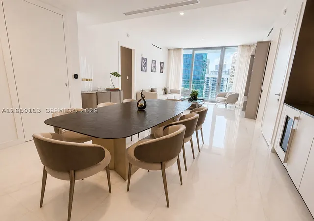 4th image of 300 Biscayne Boulevard Way #2609W, Miami, FL 33131 | MLS# A12050153