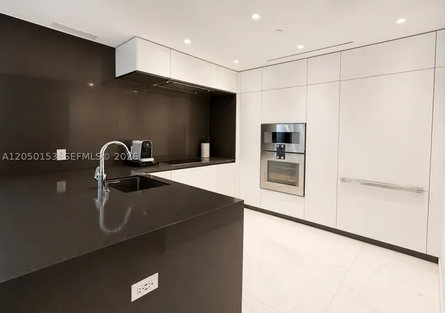5th image of 300 Biscayne Boulevard Way #2609W, Miami, FL 33131 | MLS# A12050153