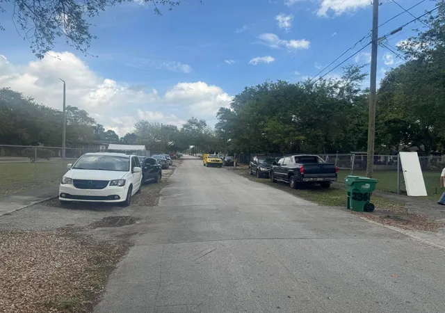 36th image of 2360 Nw 98th St, Miami, FL 33147 | MLS# B26054298