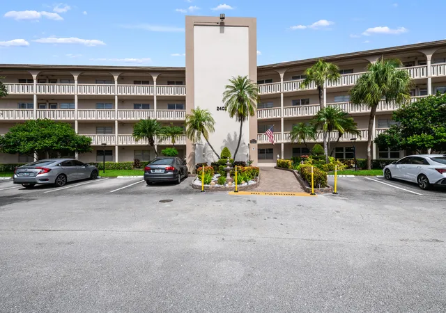 2nd image of 2402 Antigua Cir #C2, Coconut Creek, FL 33066 | MLS# B26054320