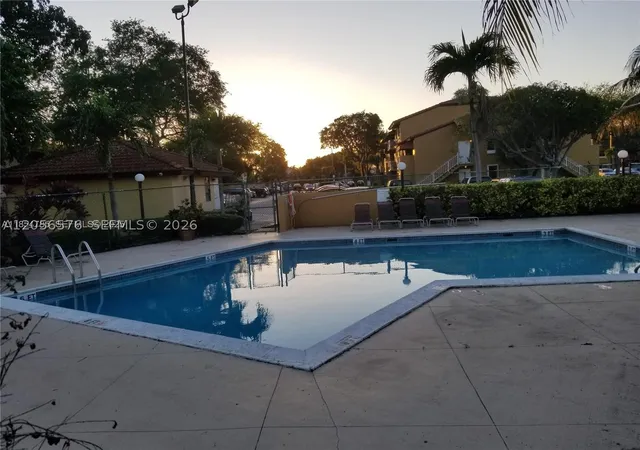 Homes for sale in Miami, FL | 15650 80th St, Miami, FL 33193 | Houzeo
