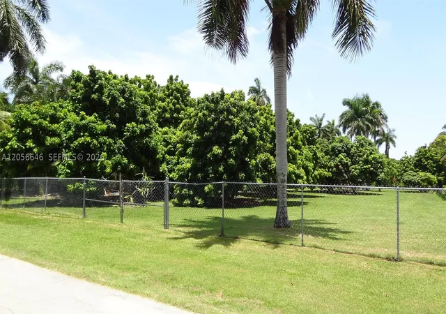 5th image of 4 Av Ne 152 St, Biscayne Gardens, FL 33162 | MLS# A12056646