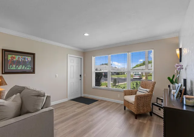 3rd image of 947th Cir Dr, Delray Beach, FL 33445