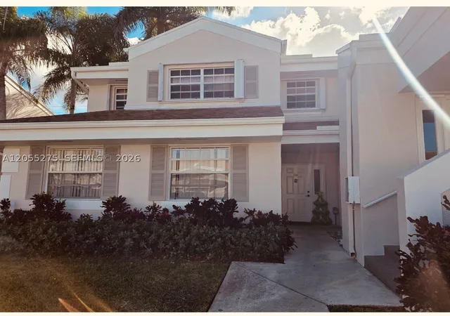 1st image of 2253 Se 27 Dr #101-E, Homestead, FL 33035 | MLS# A12055275