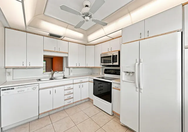 2nd image of 2901 Victoria Cir #D2, Coconut Creek, FL 33066 | MLS# B26054398
